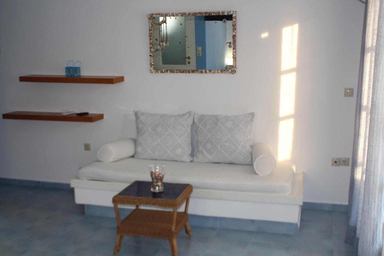 Inaxos Studios, Viewing Apollo Temple. Naxos City Экстерьер фото