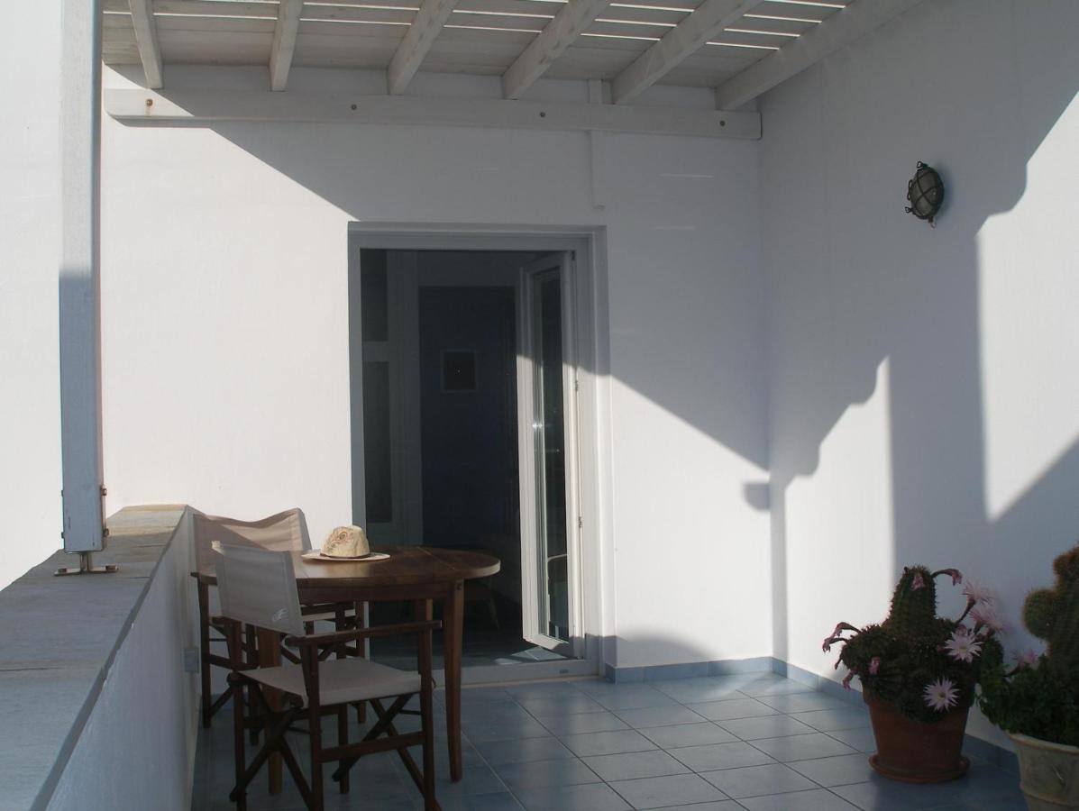 Inaxos Studios, Viewing Apollo Temple. Naxos City Экстерьер фото