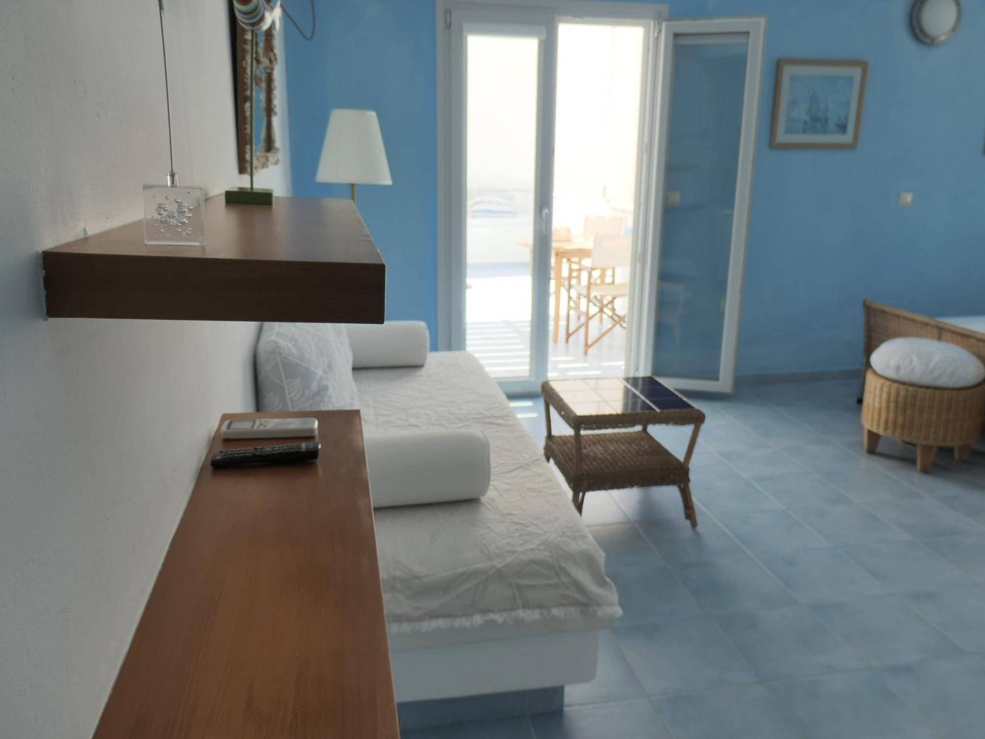 Inaxos Studios, Viewing Apollo Temple. Naxos City Экстерьер фото